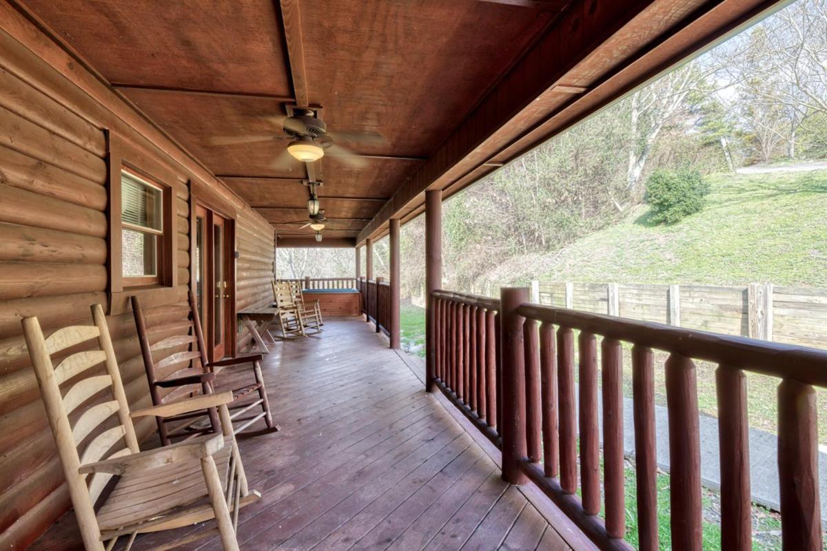 Cherokee Lodge Sevierville Exterior photo
